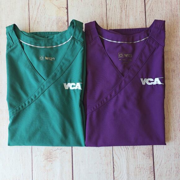 Pair of WonderWink W123 mock wrap scrub top sz L - Picture 1 of 13